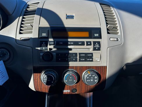 Used 2006 Nissan Altima 3.5 SE w/ (X01) Leather Pkg image 12