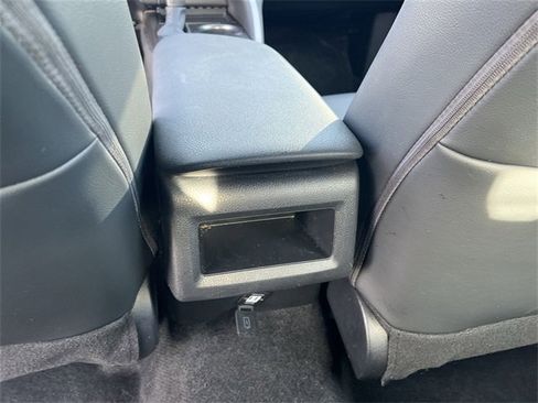 Used 2024 Toyota Camry SE w/ Convenience Package image 20