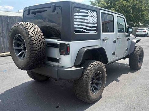Used 2012 Jeep Wrangler Unlimited Rubicon AWD/4WD image 9