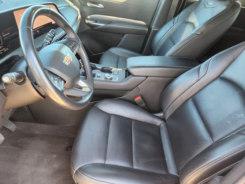 Certified 2024 Cadillac XT4 Premium Luxury AWD/4WD image 10