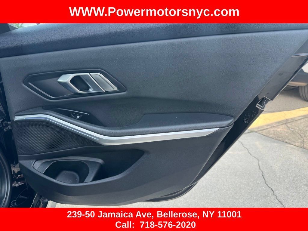 Used 2019 BMW 330i xDrive Sedan w/ Driving Assistance Package AWD/4WD image 28