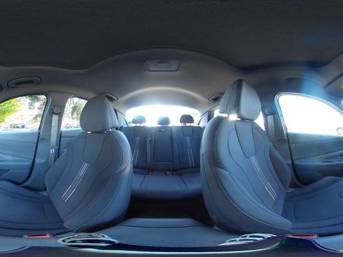 Used 2025 Hyundai Elantra SEL image 42