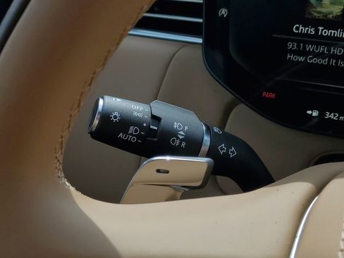 New 2026 Land Rover Range Rover Long Wheelbase SE image 14