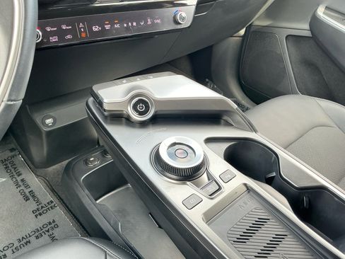 Used 2024 Kia EV6 Light image 19