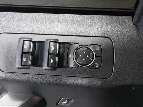 Used 2019 Ford F150 XLT w/ Equipment Group 302A Luxury AWD/4WD image 29