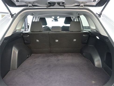 Certified 2022 Toyota RAV4 LE image 29