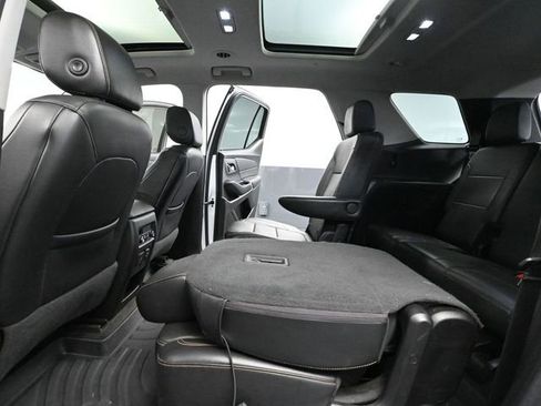 Used 2019 Chevrolet Traverse RS w/ LPO, Floor Liner Package image 40