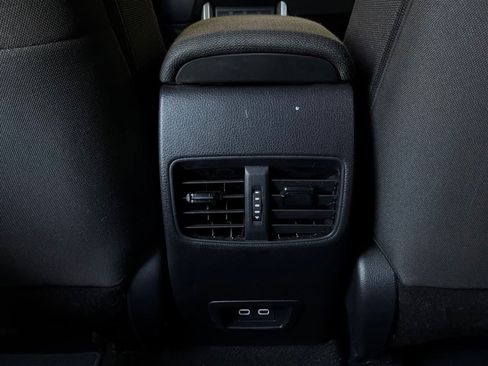 Used 2024 Toyota Corolla Cross AWD Hybrid image 14