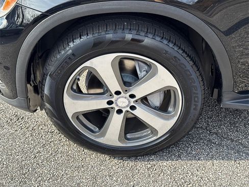 Used 2017 Mercedes-Benz GLC 300 image 11