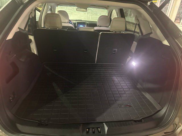 Used 2019 Ford Edge Titanium FWD image 12