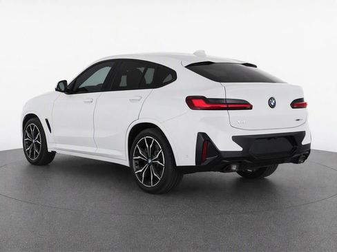 Used 2024 BMW X4 xDrive30i w/ Premium Package AWD/4WD image 5