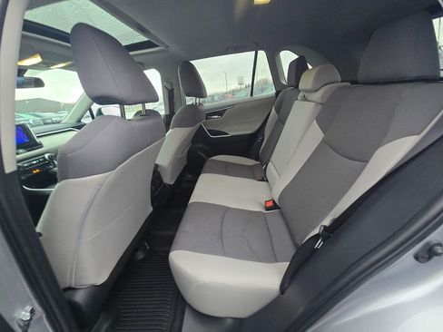 Used 2025 Toyota RAV4 XLE w/ Convenience Package image 13