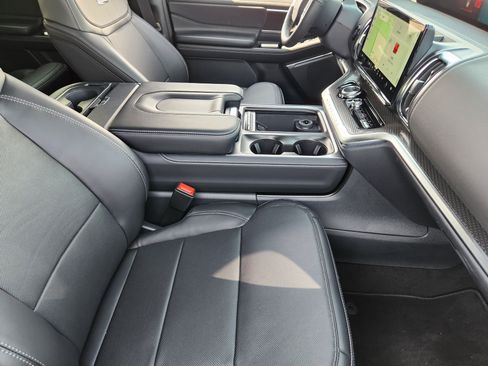 New 2026 Ford Expedition Max Platinum w/ Stealth Appearance Package AWD/4WD image 11