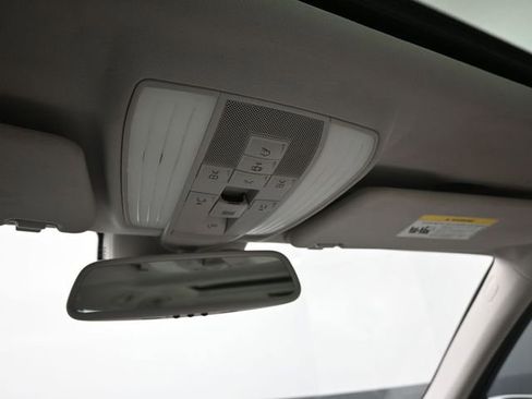 Used 2015 Mercedes-Benz E 350 4MATIC Wagon image 17