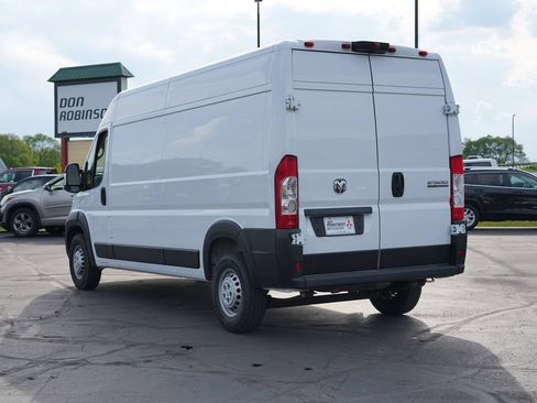 Used 2024 RAM ProMaster 2500 w/ Convenience Group FWD image 5