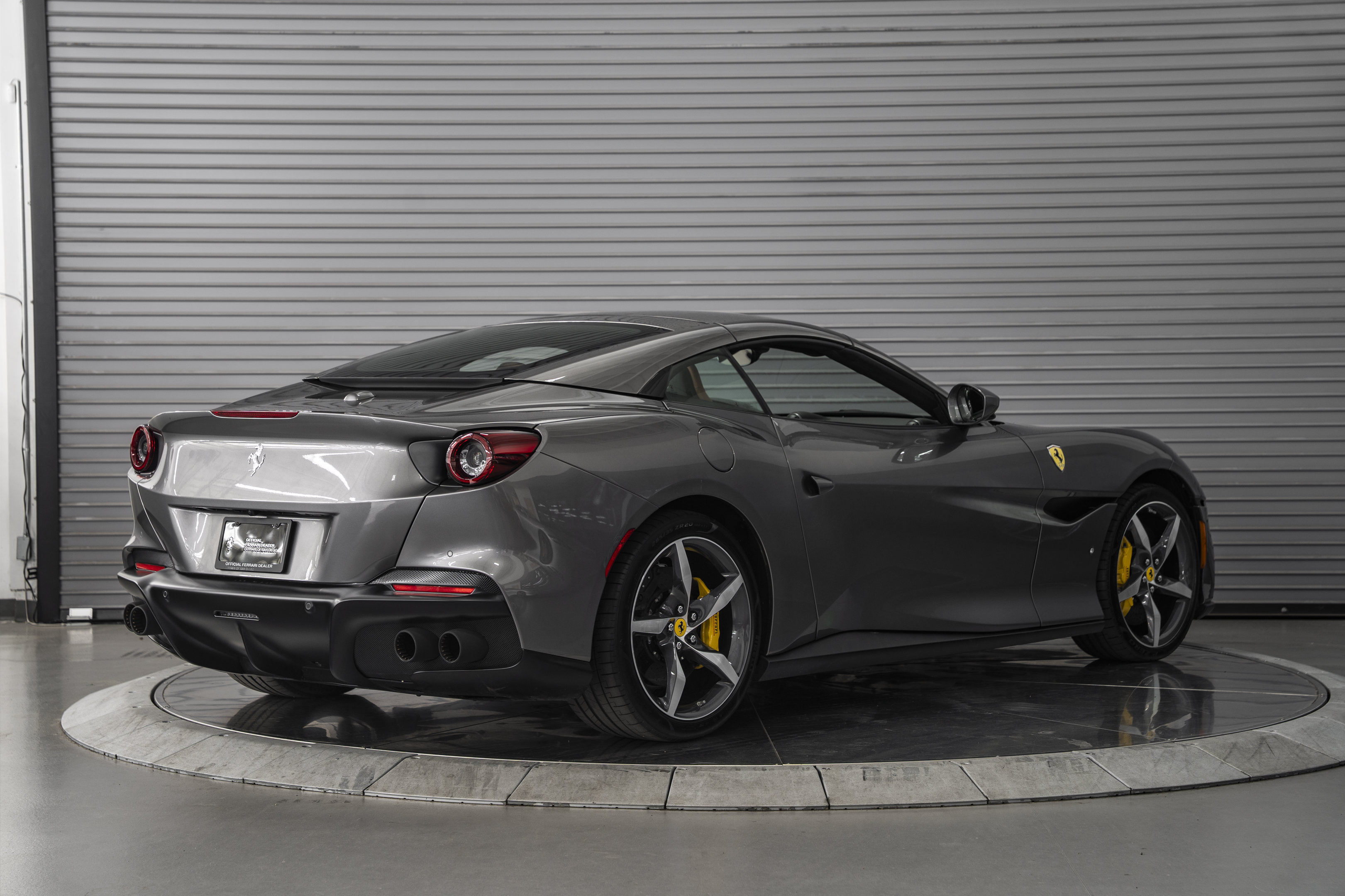 Used 2022 Ferrari Portofino M RWD image 12