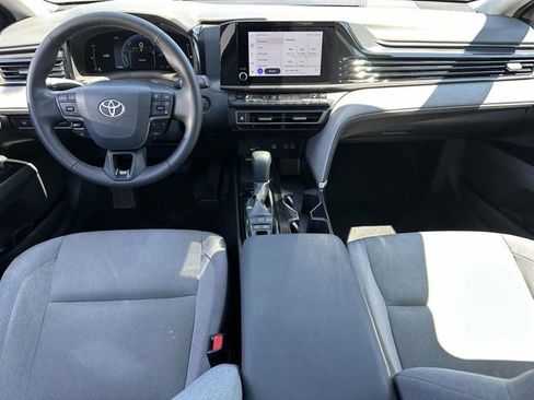 Used 2025 Toyota Camry LE w/ Convenience Package FWD image 17