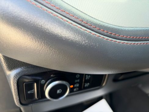 Used 2025 Ford Explorer Active w/ Active Comfort Package image 17