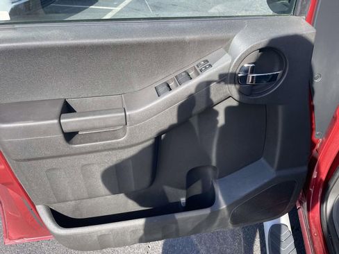 Used 2015 Nissan Xterra PRO-4X w/ Pro-4x Leather Package image 25