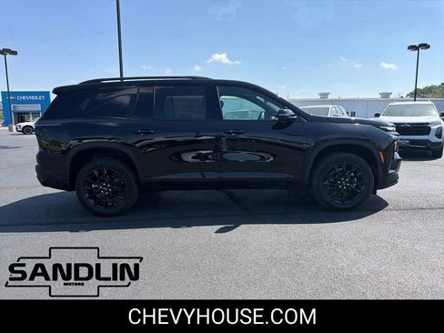 New 2026 Chevrolet Traverse LT w/ Midnight/Sport Edition FWD image 2