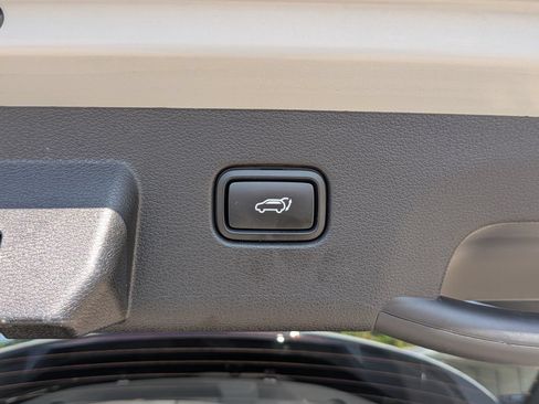 Certified 2023 Kia Sportage SX FWD image 12