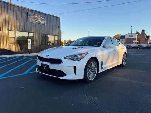 Used 2018 Kia Stinger image 1