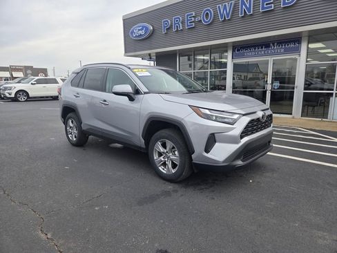 Used 2024 Toyota RAV4 XLE image 2