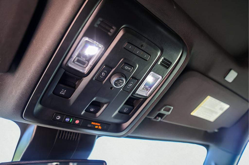Used 2023 GMC Yukon AT4 AWD/4WD image 24