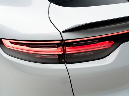 Used 2022 Porsche Cayenne Turbo GT AWD/4WD image 30