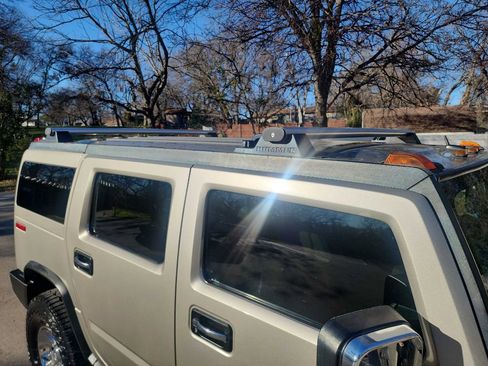 Used 2005 HUMMER H2 w/ Preferred Equipment Group image 16