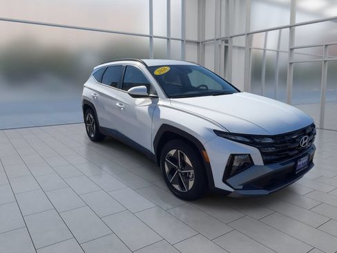Certified 2026 Hyundai Tucson SEL FWD image 2