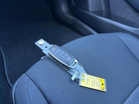 Used 2024 Nissan Sentra SV w/ Trunk Package image 25