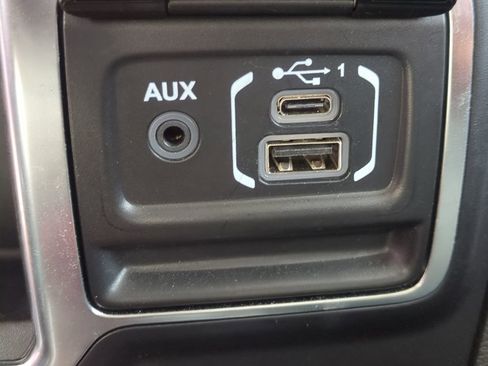 Used 2020 Jeep Wrangler Unlimited Sport image 25