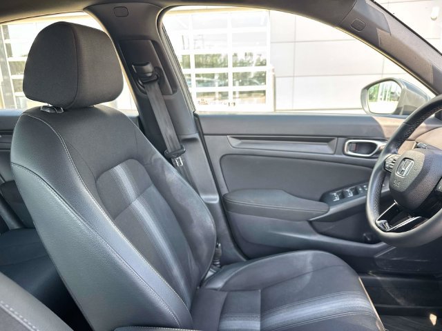 Used 2025 Honda Civic Sport image 13