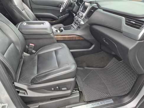 Used 2017 Chevrolet Suburban LT AWD/4WD image 36