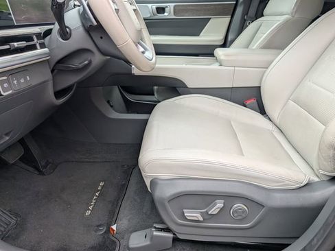 Used 2025 Hyundai Santa Fe Limited AWD/4WD image 15