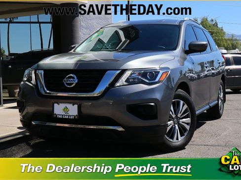Used 2020 Nissan Pathfinder S FWD image 1