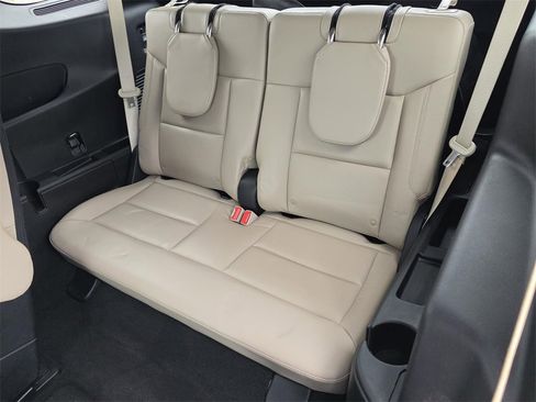 Used 2021 Ford Explorer XLT w/ Equipment Group 202A image 16