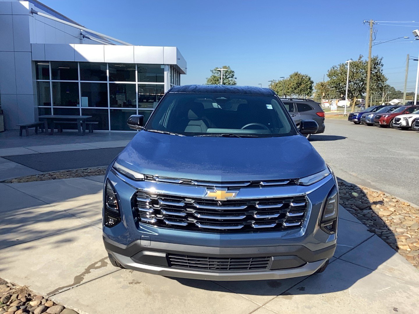Used 2026 Chevrolet Equinox LT w/ Safety and Technology Package FWD image 2