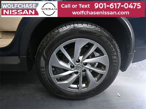 Used 2015 Nissan Rogue SL w/ SL Premium Package image 16