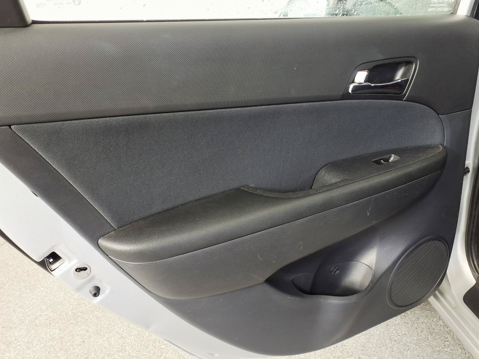 Used 2009 Hyundai Elantra FWD image 13