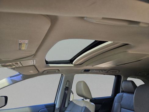 Used 2012 Honda Odyssey Touring image 16