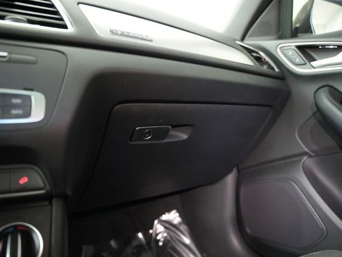 Used 2018 Audi Q3 2.0T Premium Plus w/ Premium Plus Package AWD/4WD image 46