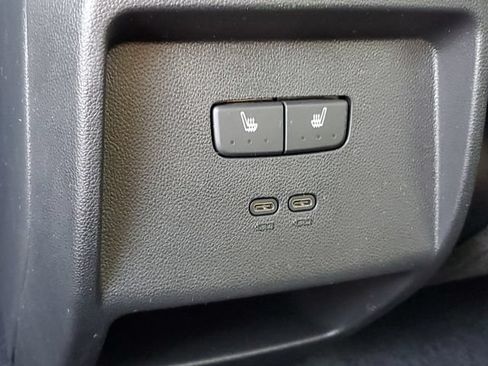 Certified 2024 Chevrolet Equinox EV LT FWD image 11