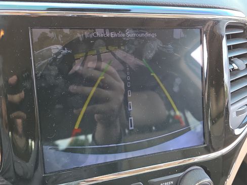 Used 2019 Jeep Grand Cherokee Limited w/ Luxury Group II RWD image 30