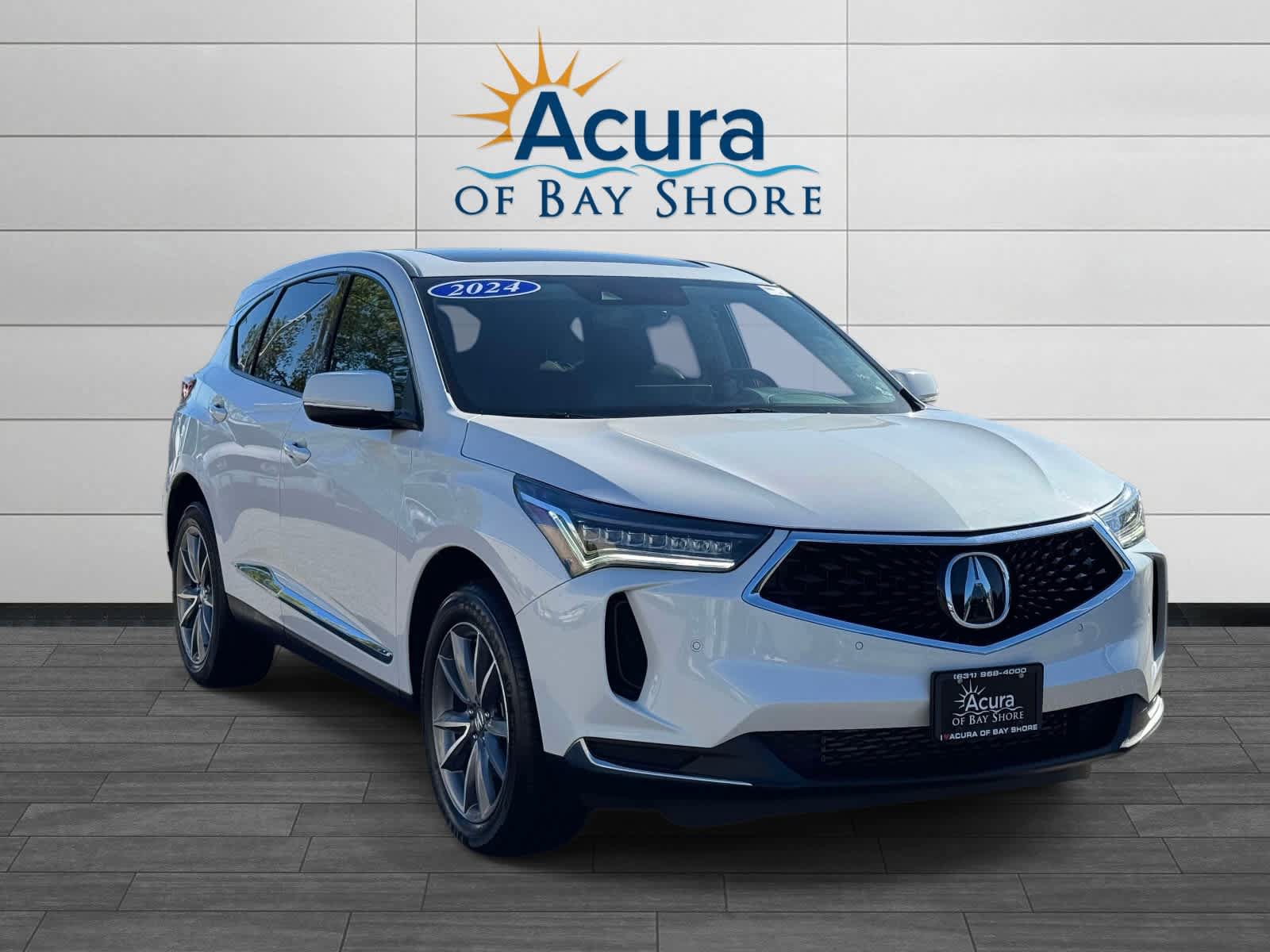 Used 2024 Acura RDX w/ Technology Package AWD/4WD image 2