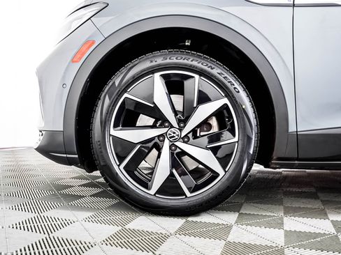Used 2023 Volkswagen ID.4 S RWD image 4
