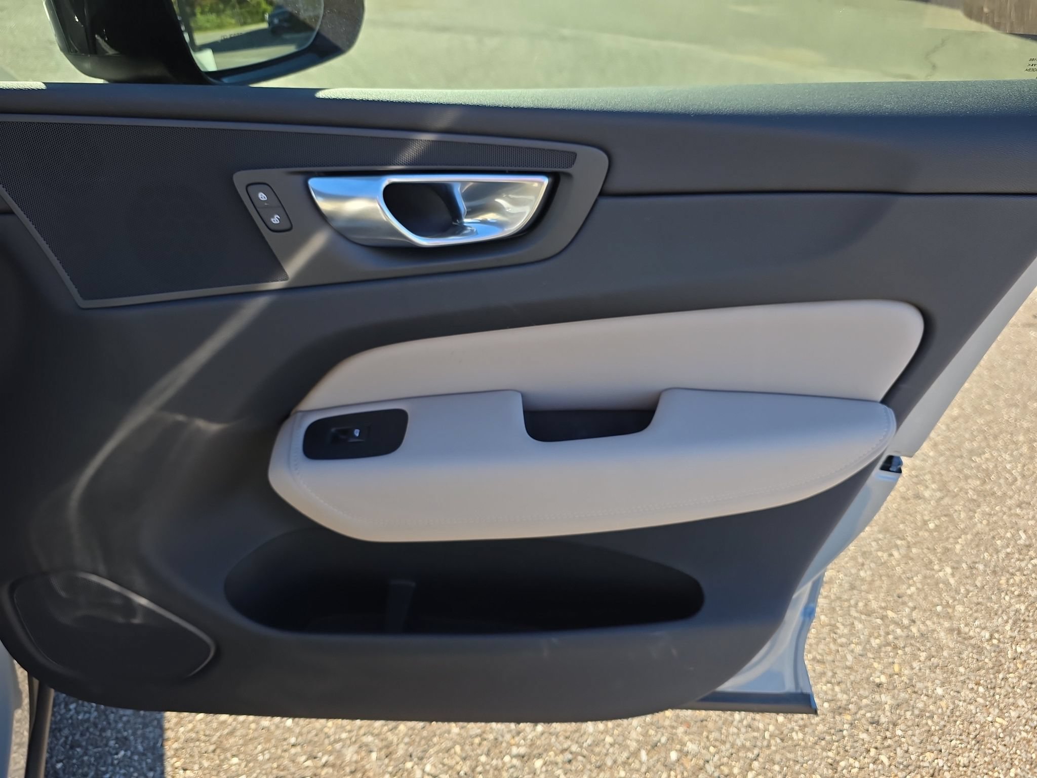 Certified 2026 Volvo XC60 B5 Plus w/ Protection Package Premier AWD/4WD image 12