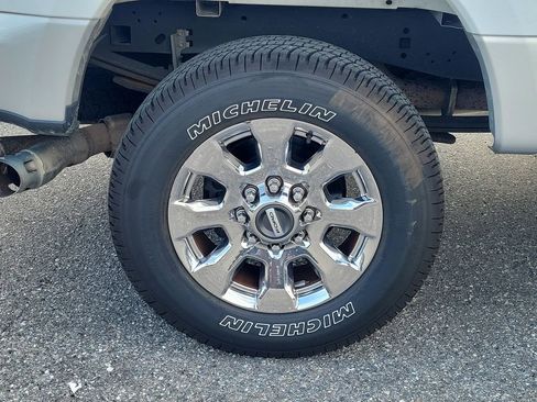 Used 2019 Ford F250 Lariat w/ Lariat Ultimate Package AWD/4WD image 5