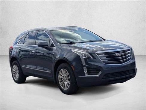 Used 2018 Cadillac XT5 FWD image 3